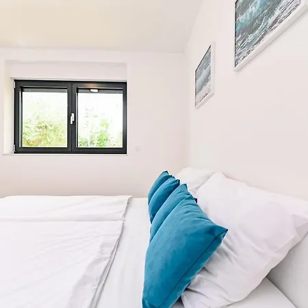 Flori With Sea View * Malinska