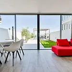 Flori With Sea View Апартаменты