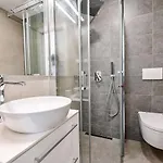 Апартаменты Flori With Sea View *