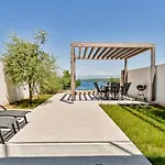 Flori With Sea View Апартаменты